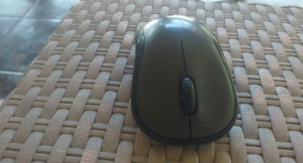 review Logitech M220